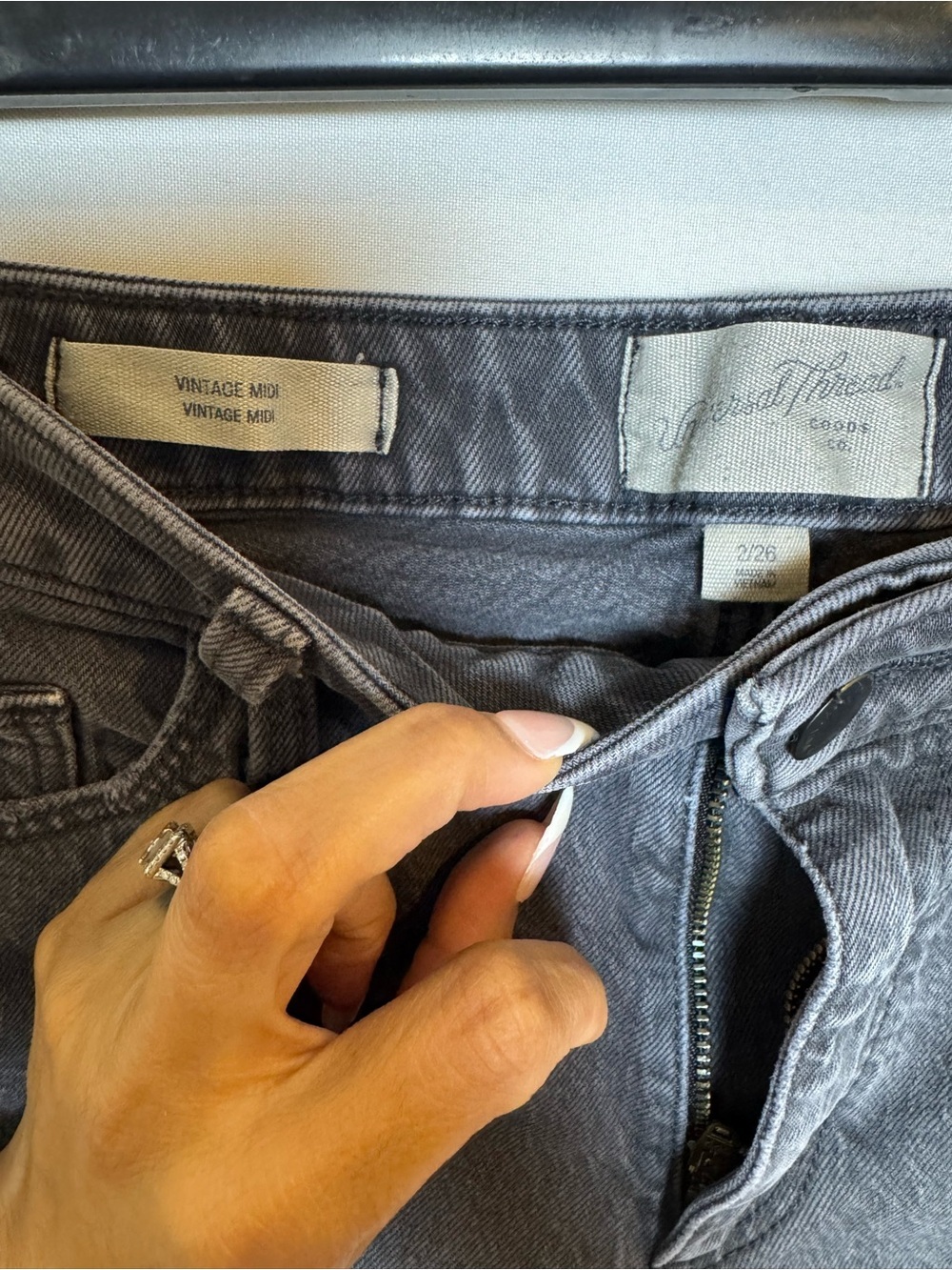 Universal Thread Vintage MIDI Shorts 2/26 - Picture 3 of 4